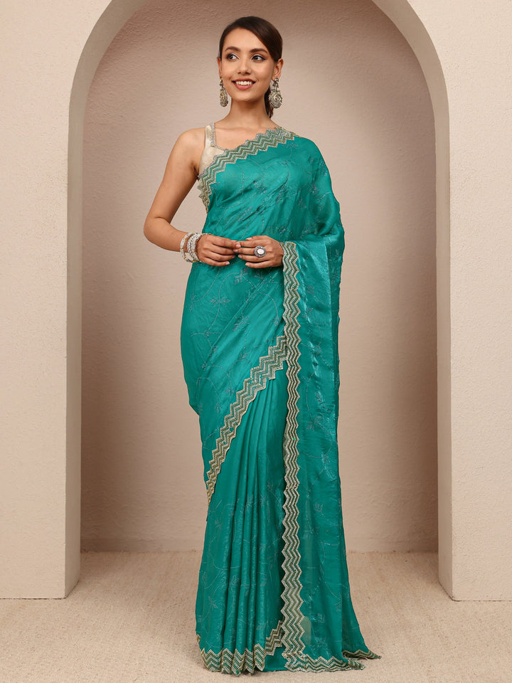 Green Embellished Silk Blend Saree
With Unstitched Blouse Piece