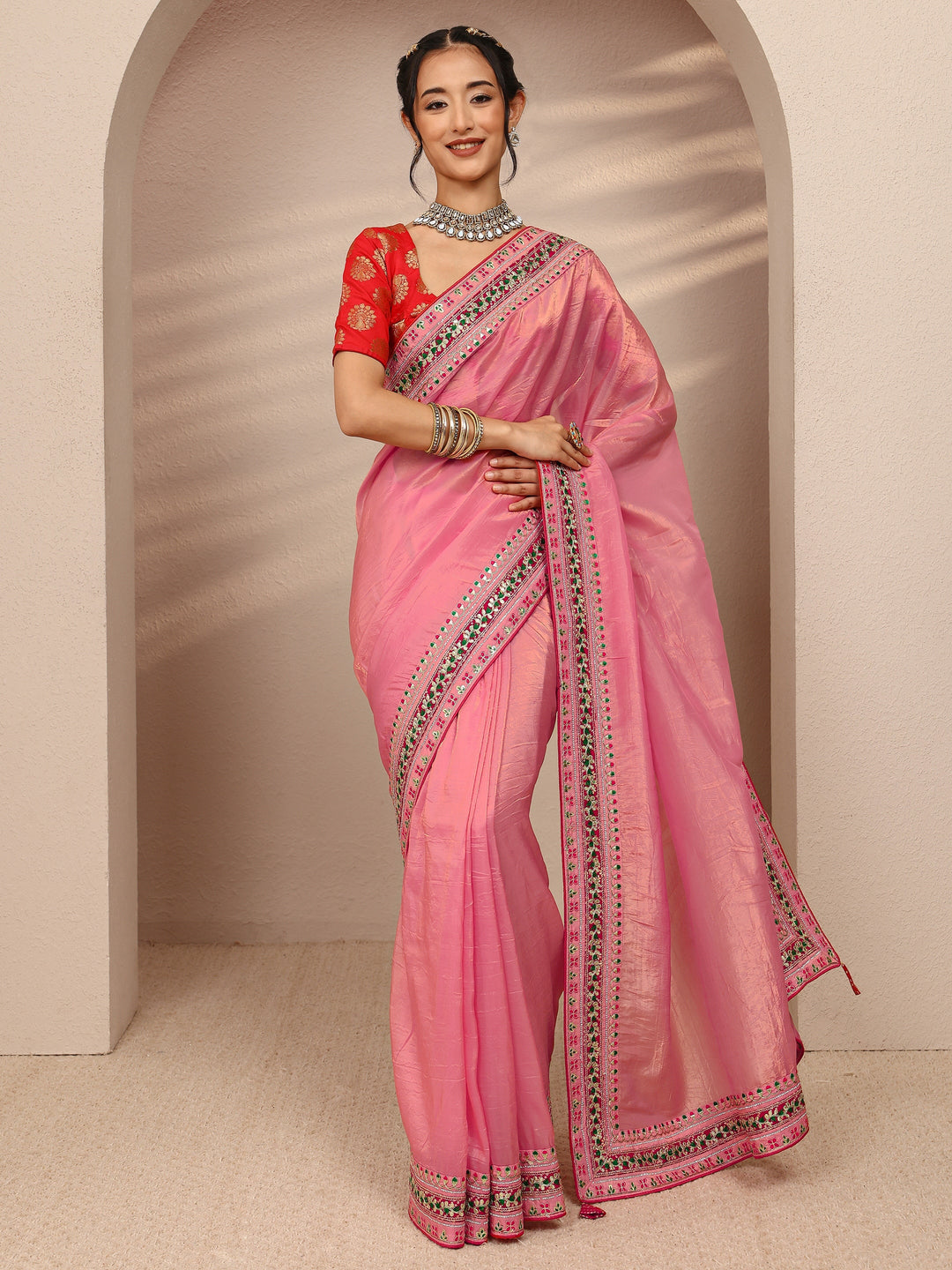 Pink Solid Silk Blend Saree With Unstitched Blouse Piece