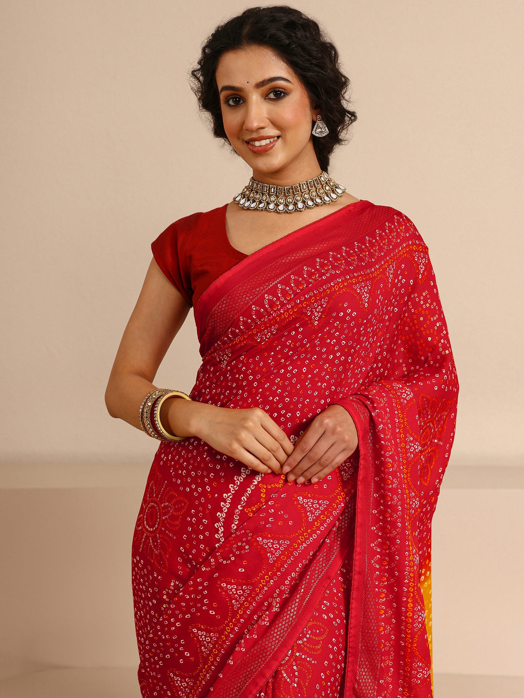 Red Bandhani Printed Silk Blend Saree With Unstitched Blouse Piece