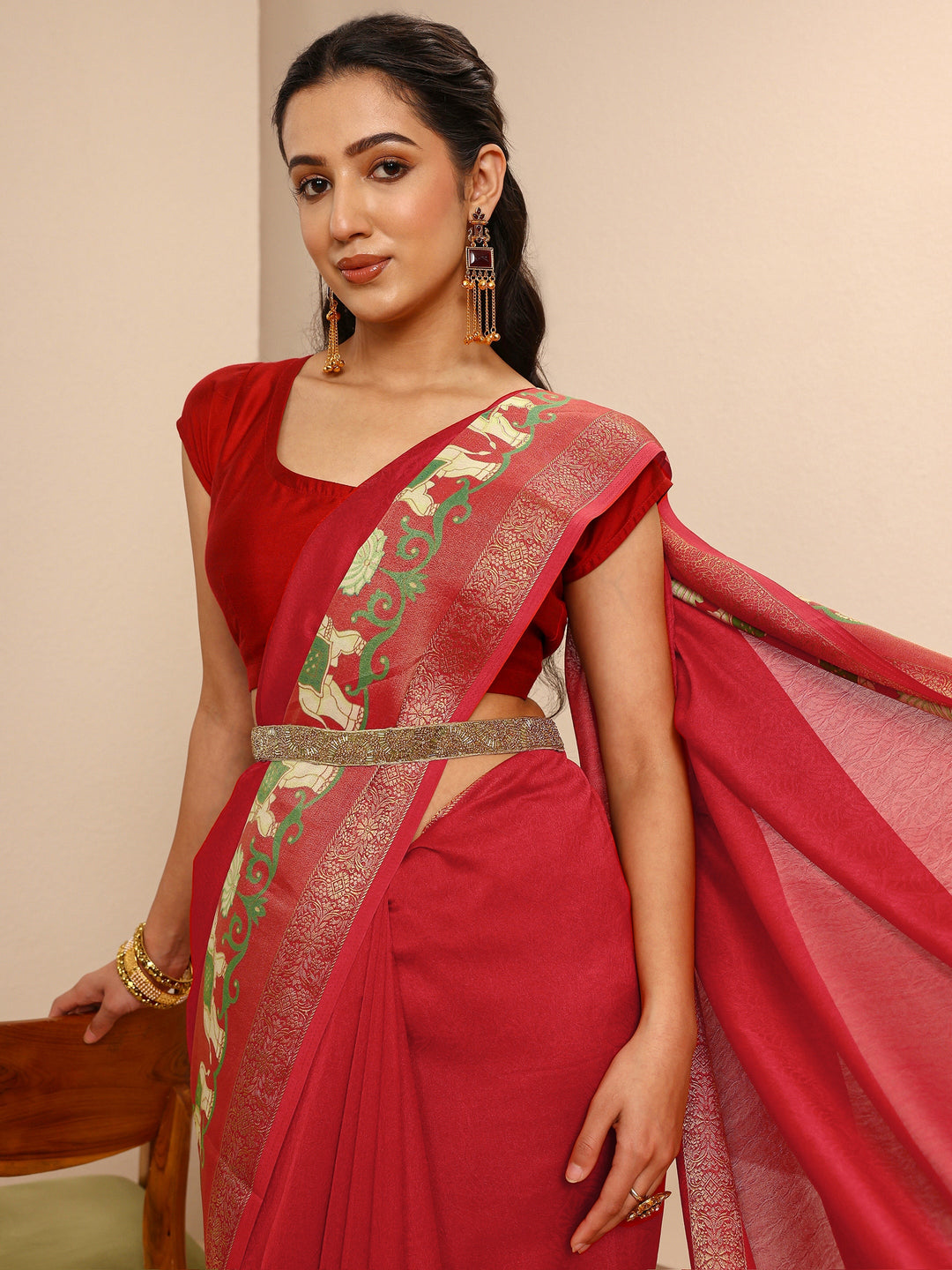 Red Ethnic Silk Blend Saree With Unstitched Blouse Piece