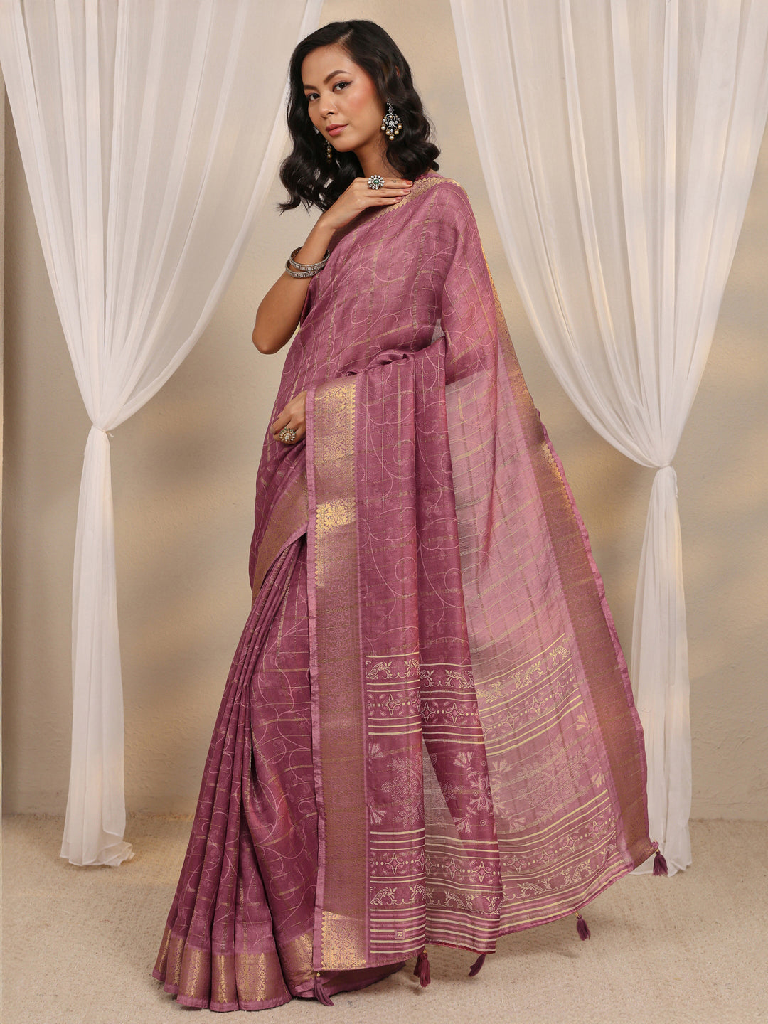 Mauve Woven Design Silk Blend Saree With Unstitched Blouse Piece
