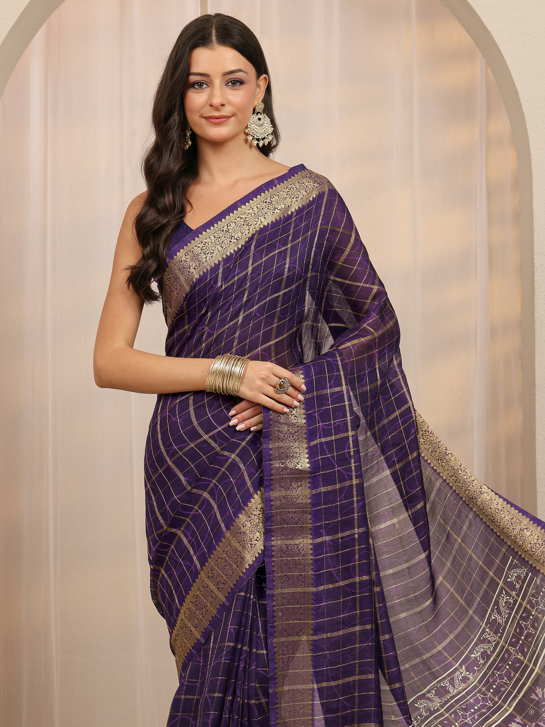 Purple Checkered Silk Blend Saree 
With Unstitched Blouse Piece