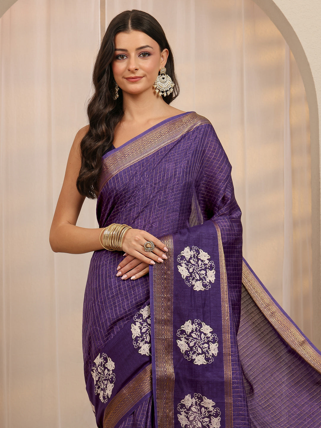 Purple Checkered Silk Blend Saree 
With Unstitched Blouse Piece