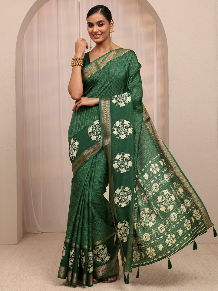 Green Floral Printed Silk Blend Saree 
With Unstitched Blouse Piece