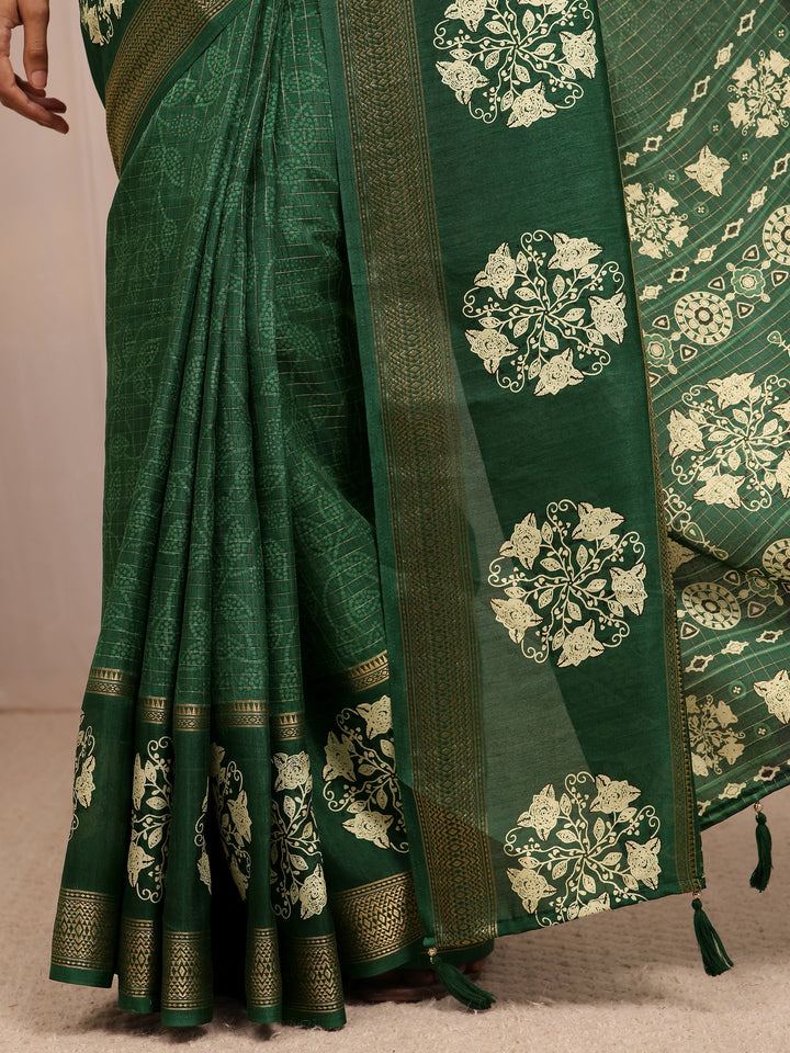 Green Floral Printed Silk Blend Saree 
With Unstitched Blouse Piece