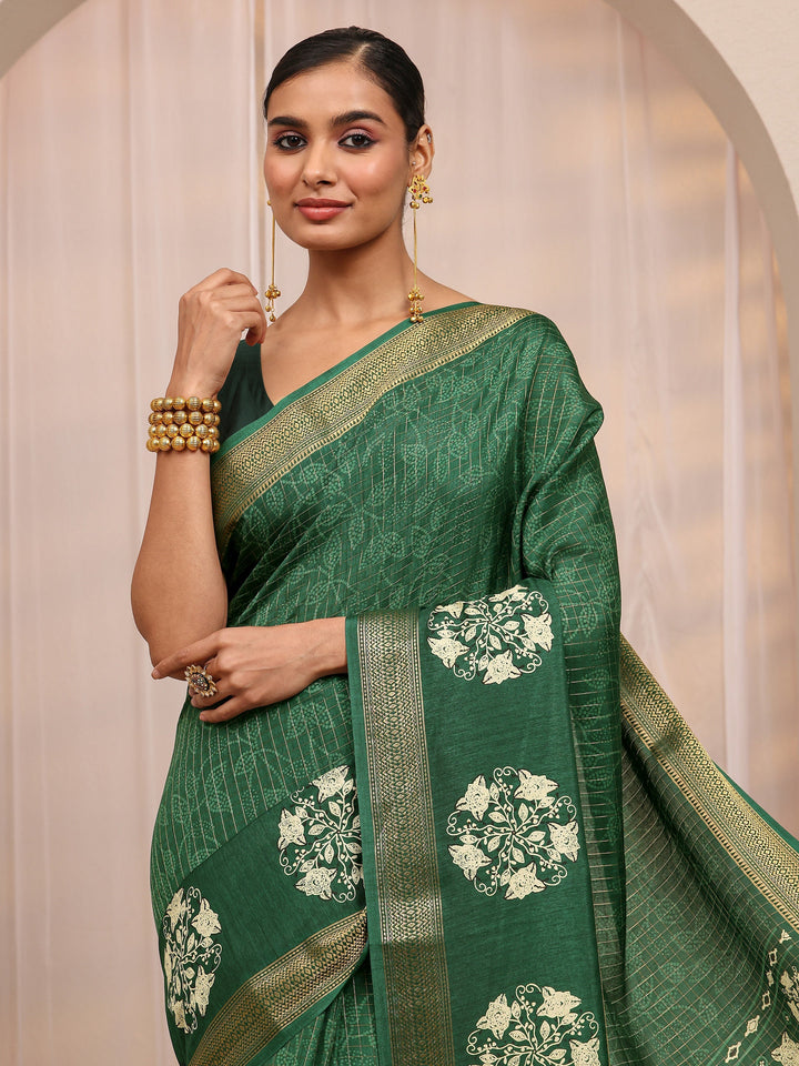 Green Floral Printed Silk Blend Saree 
With Unstitched Blouse Piece