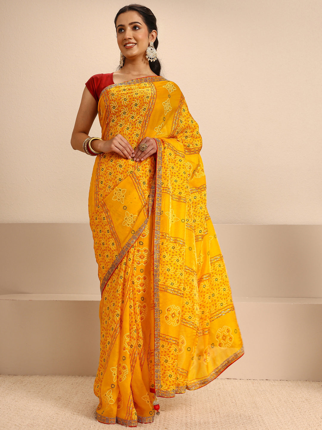 Mustard Bandhani Printed Silk Blend Saree With Unstitched Blouse Piece
