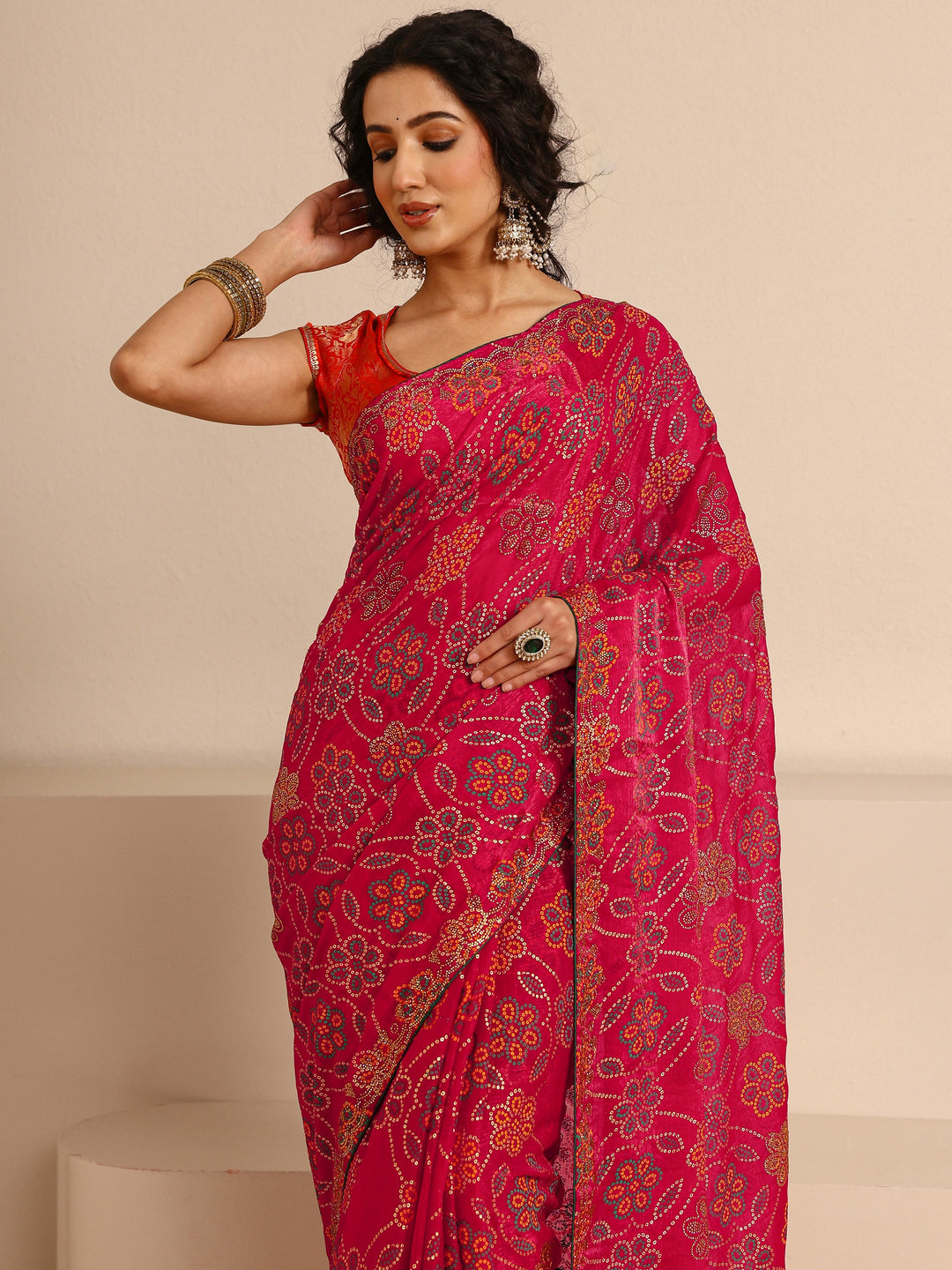 Red Bandhani Printed Silk Blend Saree With Unstitched Blouse Piece
