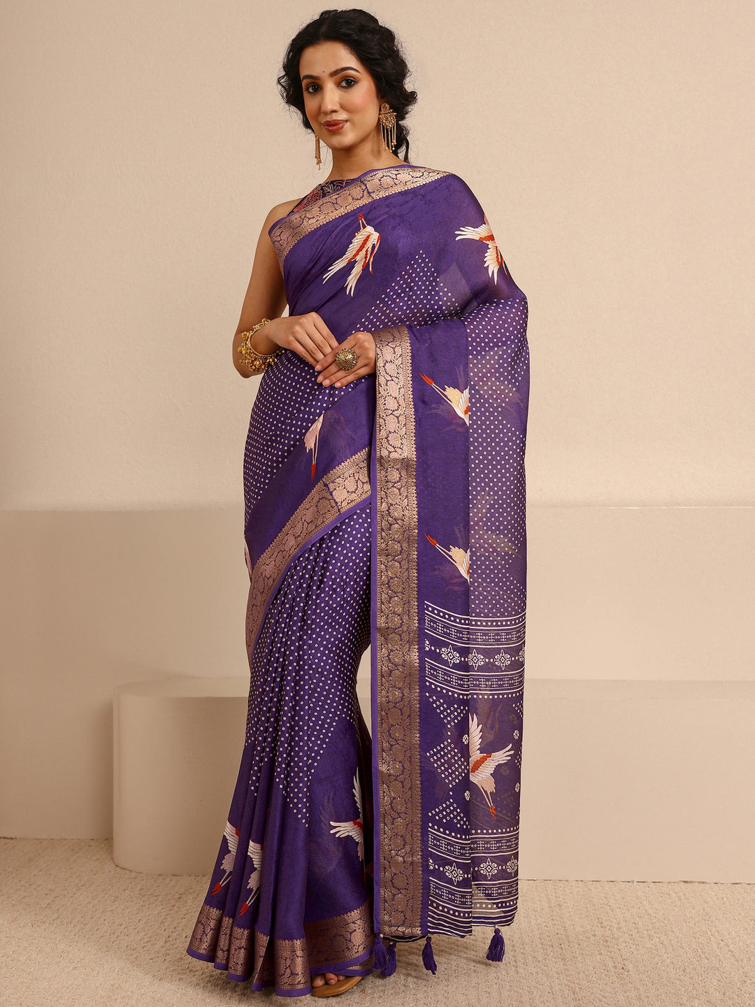 Purple Quirky Printed Silk Blend Saree With Unstitched Blouse Piece