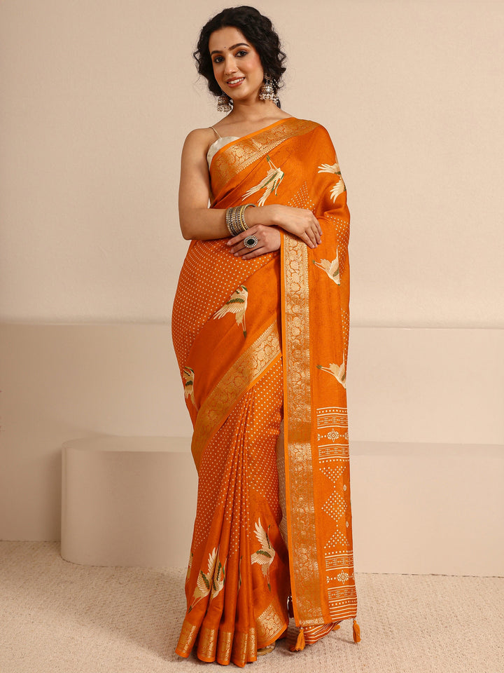Orange Quirky Printed Silk Blend Saree With Unstitched Blouse Piece