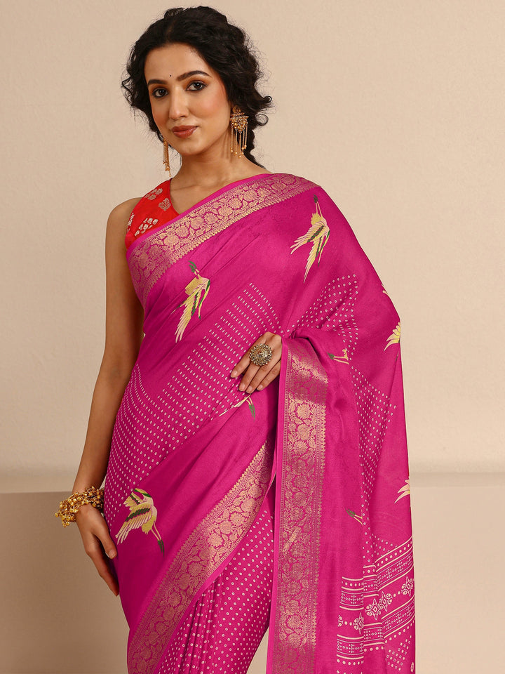 Pink Quirky Printed Silk Blend Saree With Unstitched Blouse Piece