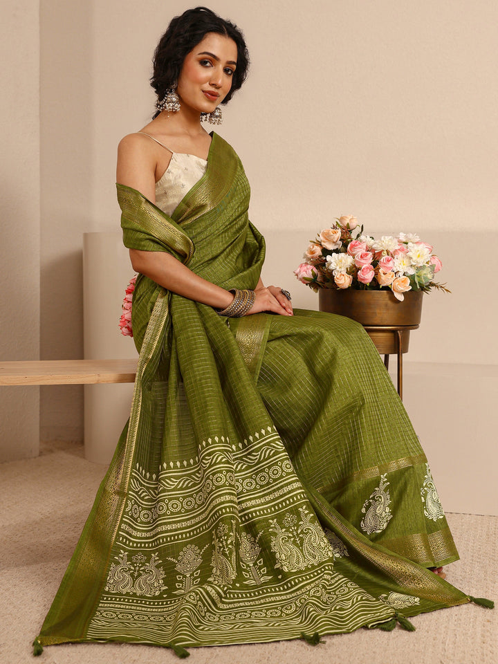 Green Paisley Print Silk Blend Saree With Unstitched Blouse Piece