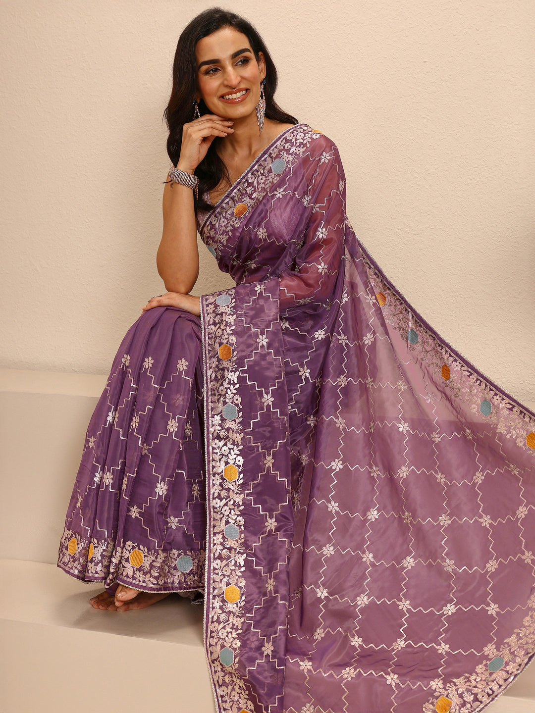 Purple Embellished Silk Blend Saree With Unstitched Blouse Piece