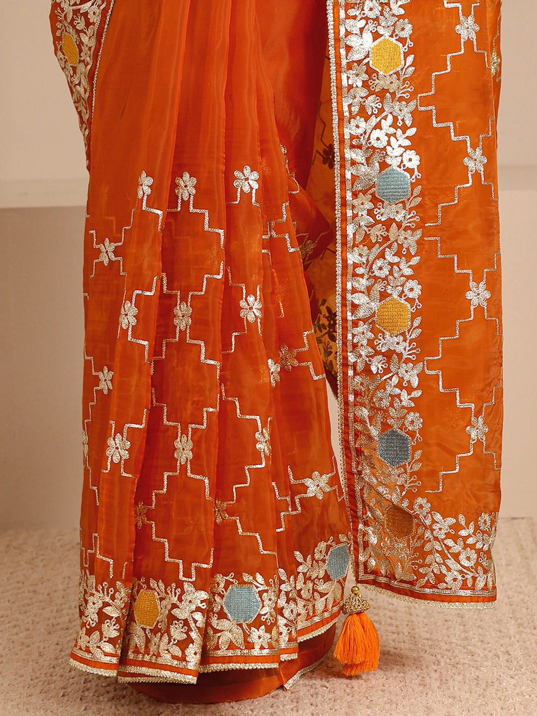 Orange Embellished Silk Blend Saree With Unstitched Blouse Piece