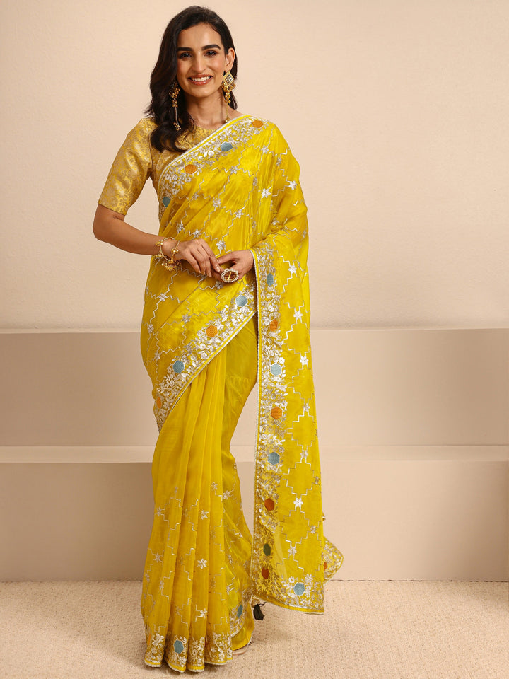 Mustard Embellished Silk Blend Saree With Unstitched Blouse Piece