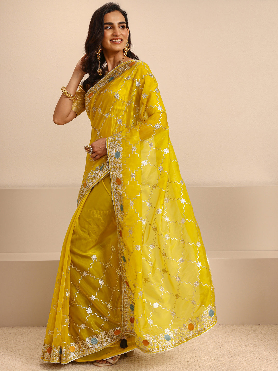 Mustard Embellished Silk Blend Saree With Unstitched Blouse Piece