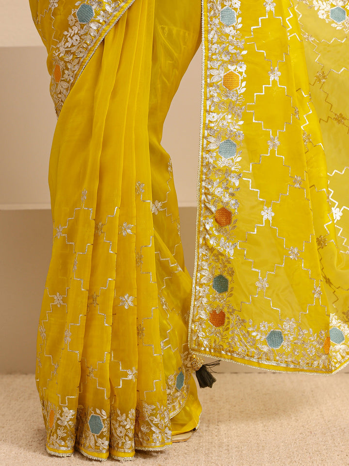 Mustard Embellished Silk Blend Saree With Unstitched Blouse Piece