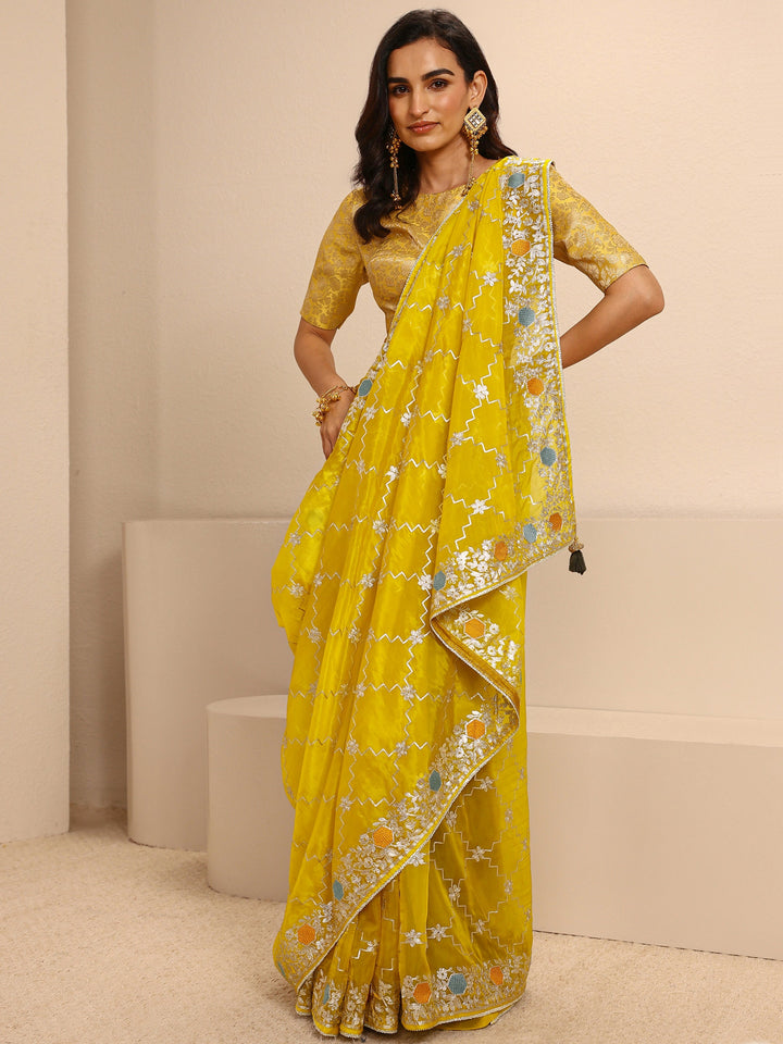 Mustard Embellished Silk Blend Saree With Unstitched Blouse Piece