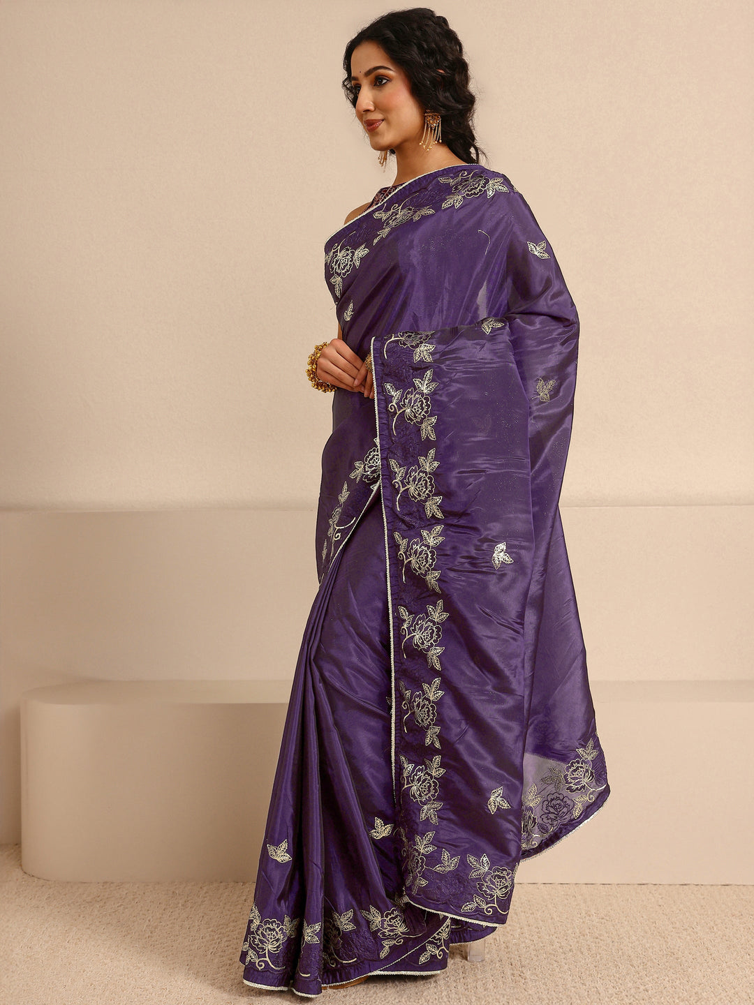 Purple Embellished Silk Blend Saree  With Unstitched Blouse Piece