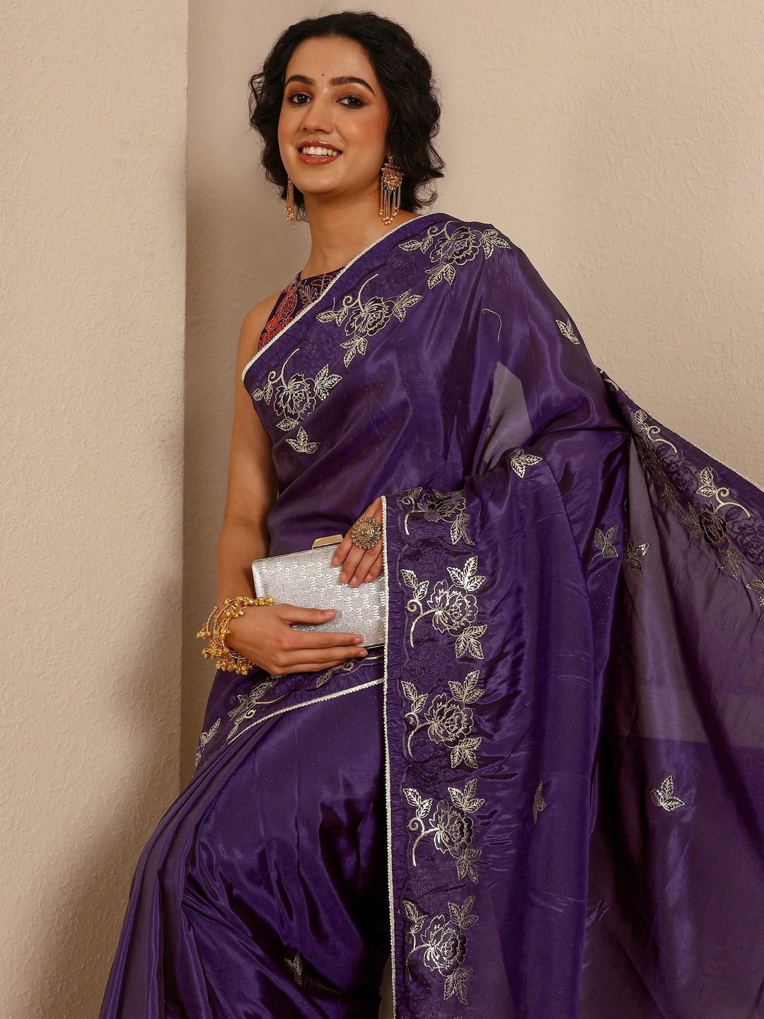 Purple Embellished Silk Blend Saree  With Unstitched Blouse Piece