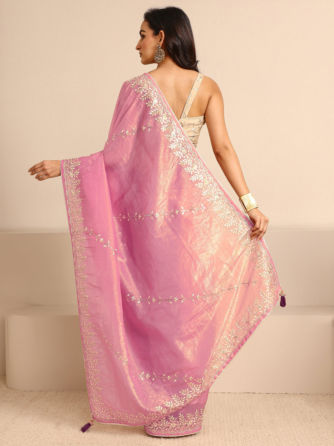 Pink Floral Embellished Silk Blend Saree With Unstitched Blouse Piece
