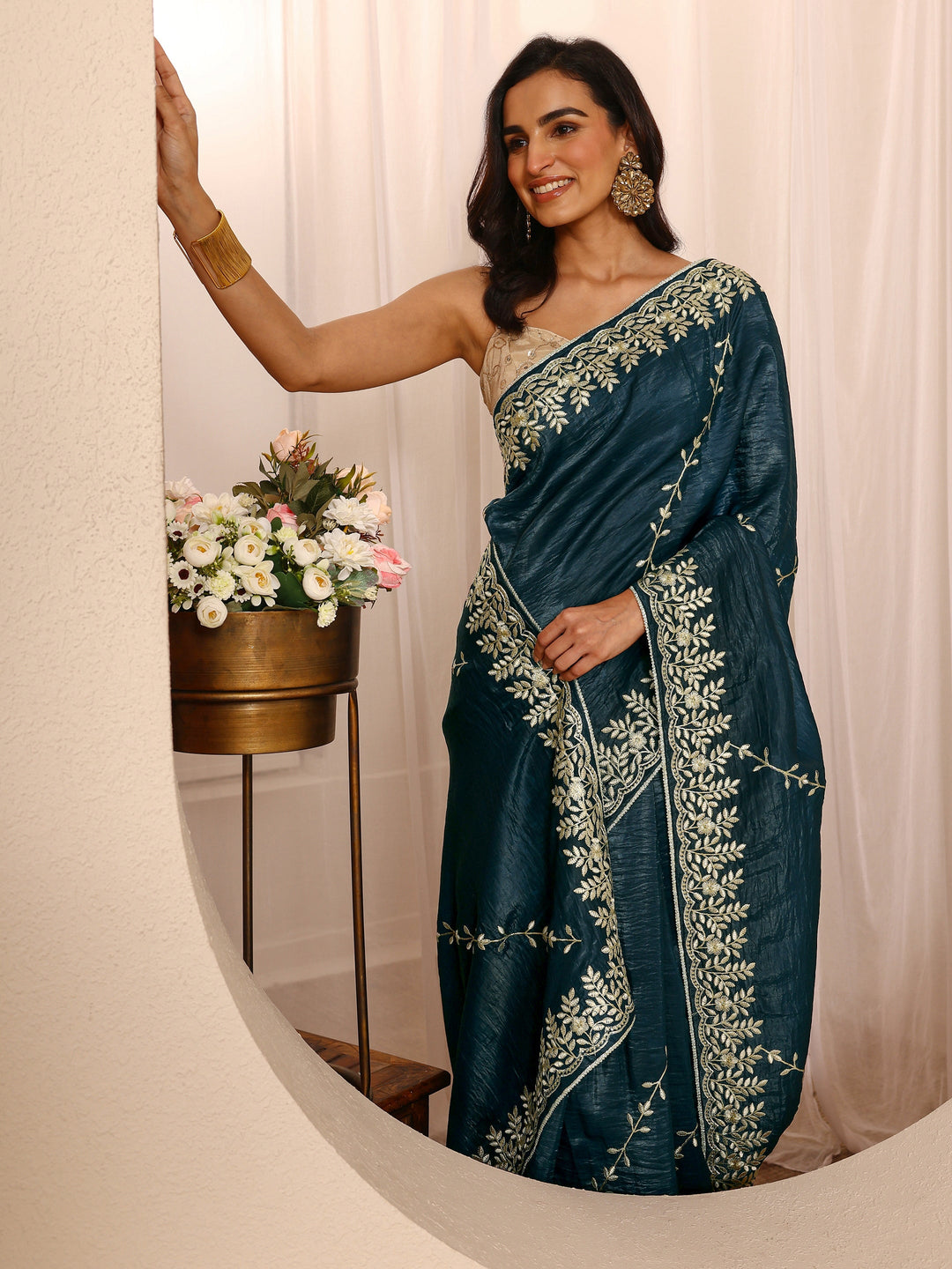 Navy Blue Floral Embroidered Silk Blend Saree With Unstitched Blouse Piece