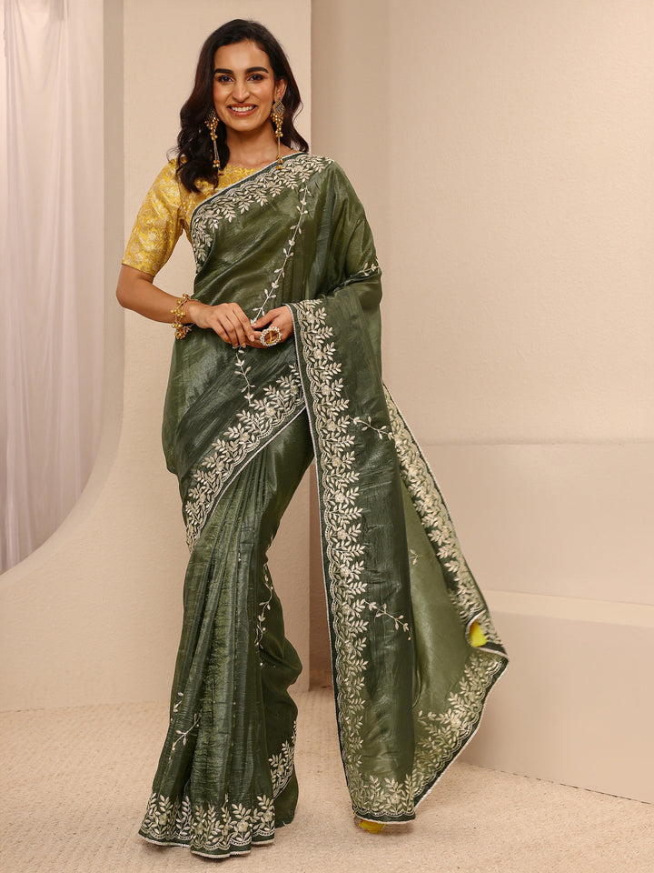 Green Embellished Silk Blend Saree With Unstitched Blouse Piece