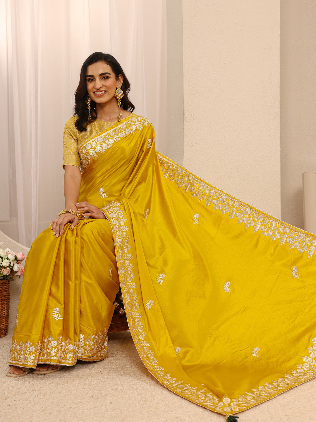 Yellow Embroidered Silk Blend Saree With Unstitched Blouse Piece