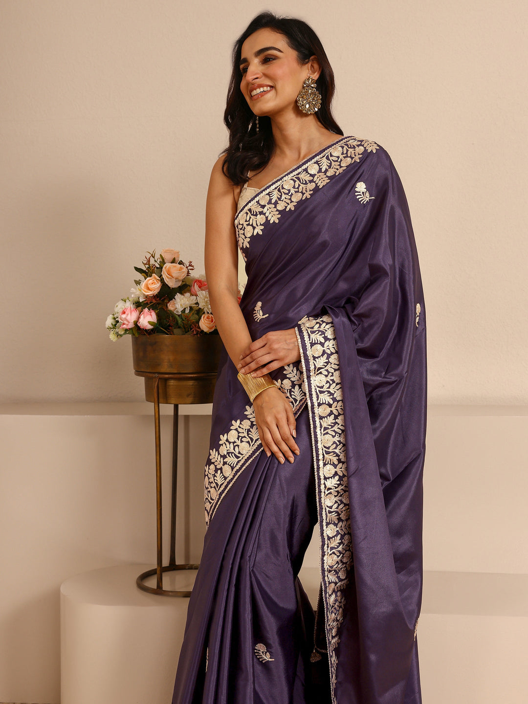 Purple Embroidered Silk Blend Saree With Unstitched Blouse Piece