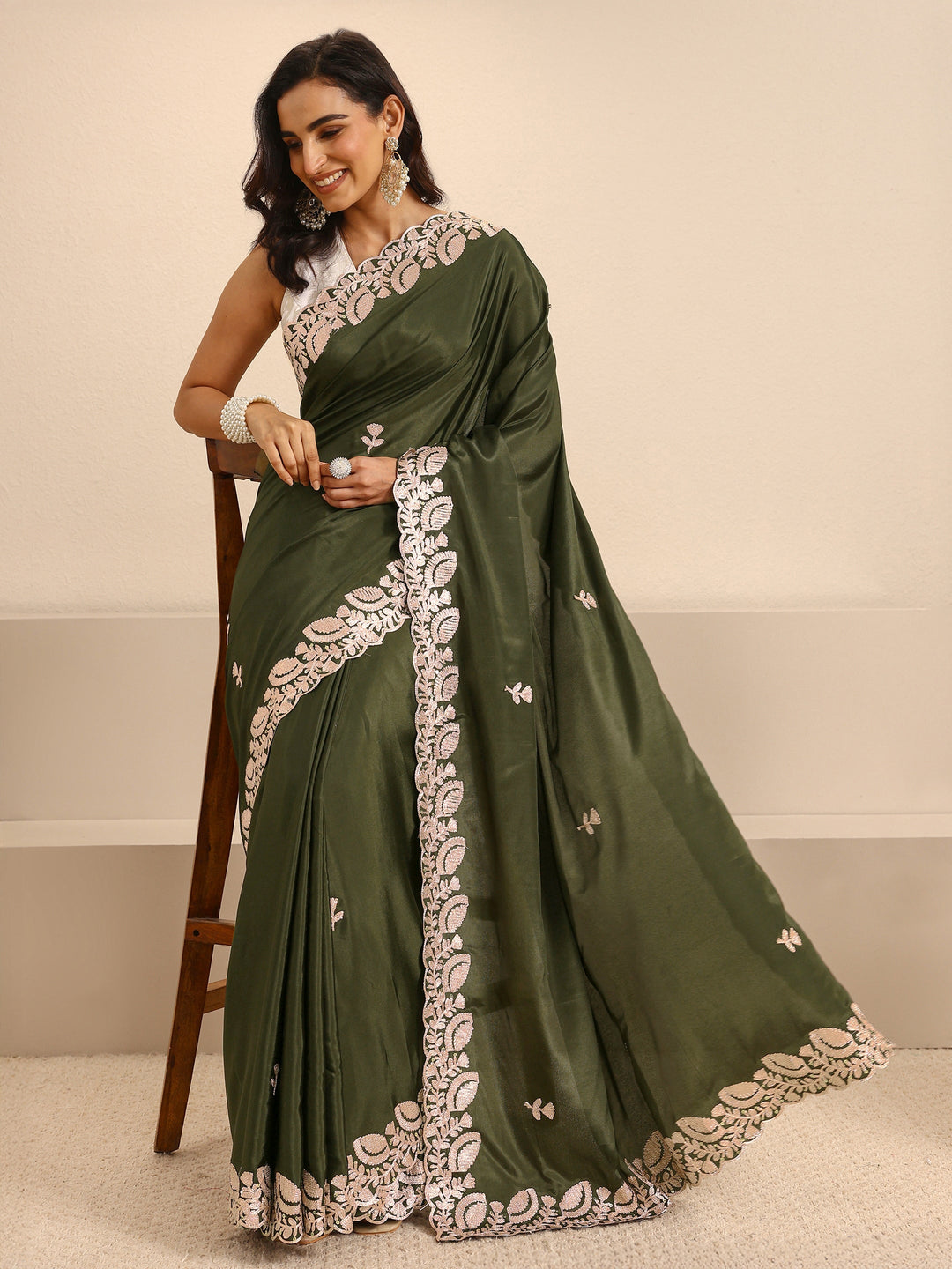 Olive Green Embroidered Silk Blend Saree With Unstitched Blouse Piece