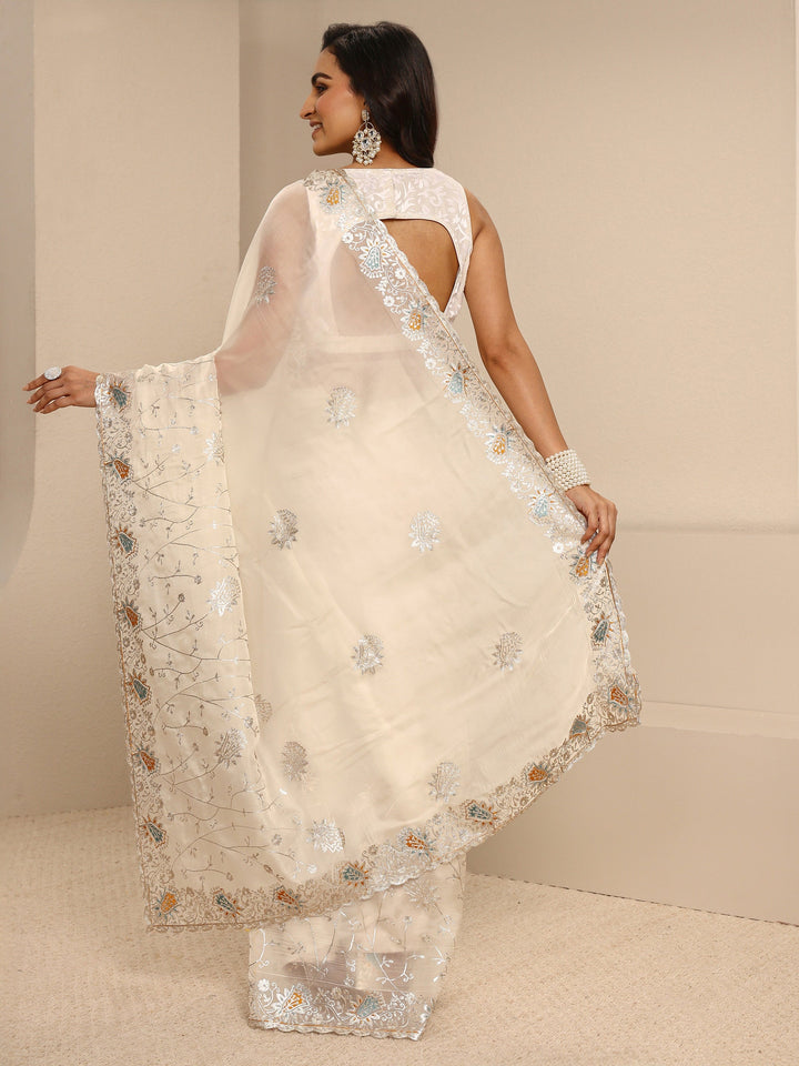 Off White Embellished Silk Blend Saree With Unstitched Blouse Piece