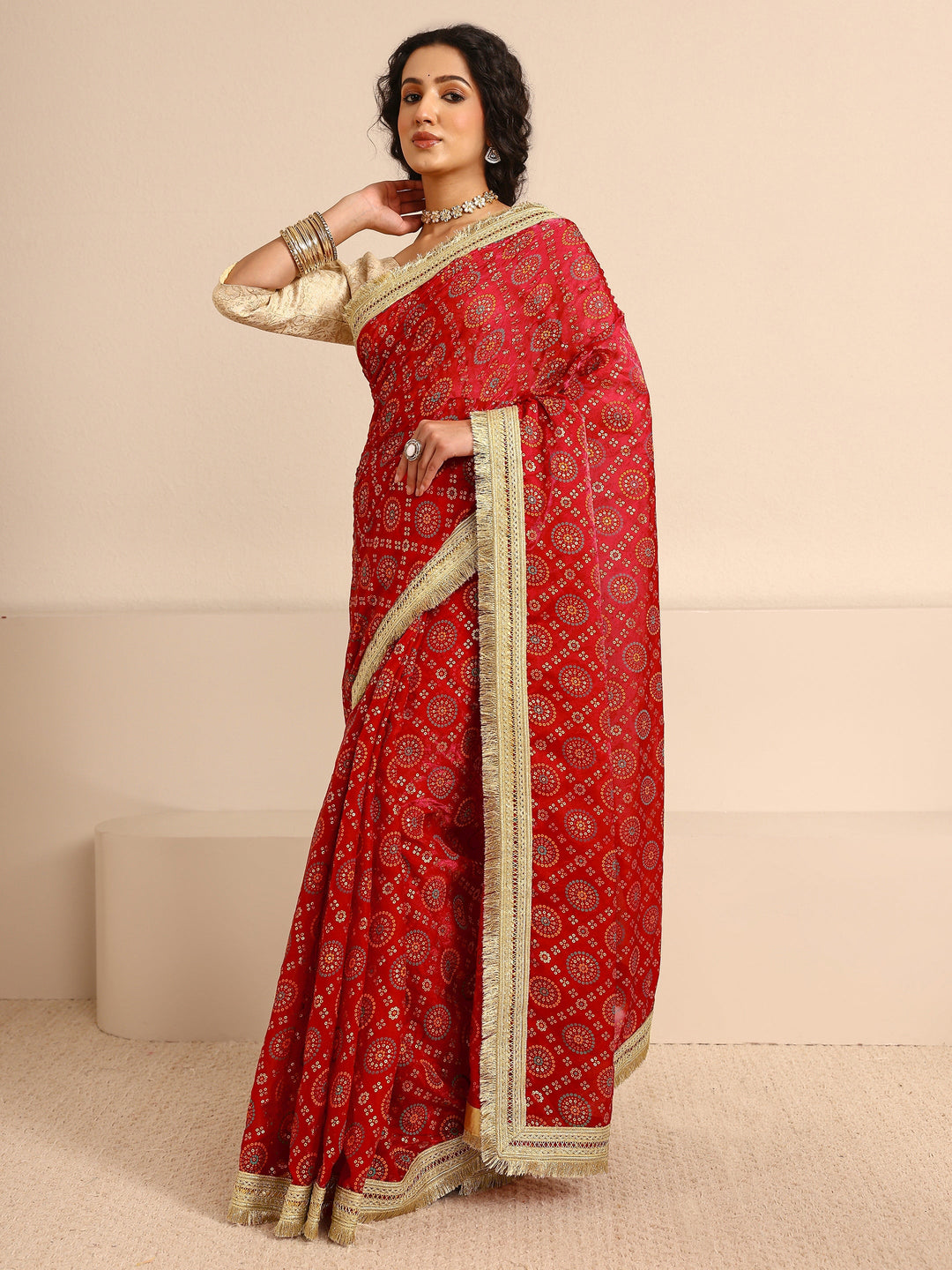 Red Bandhani Printed Silk Blend Saree With Unstitched Blouse Piece