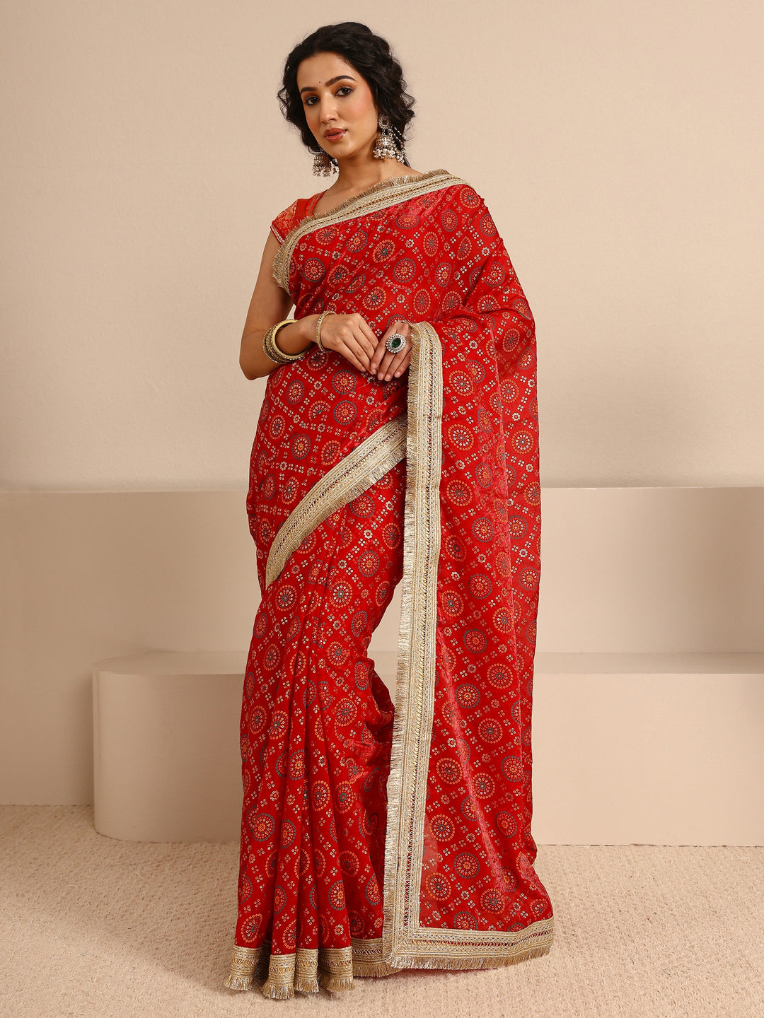 Red Bandhani Printed Silk Blend Saree With Unstitched Blouse Piece