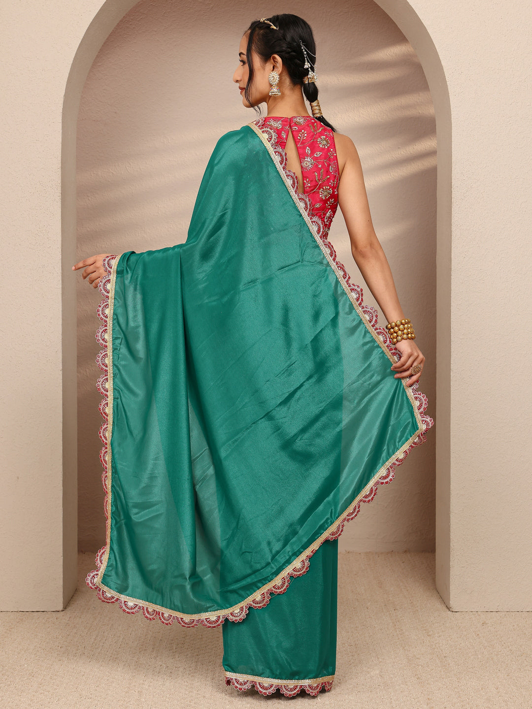 Green Solid Tissue Saree With Unstitched Blouse Piece