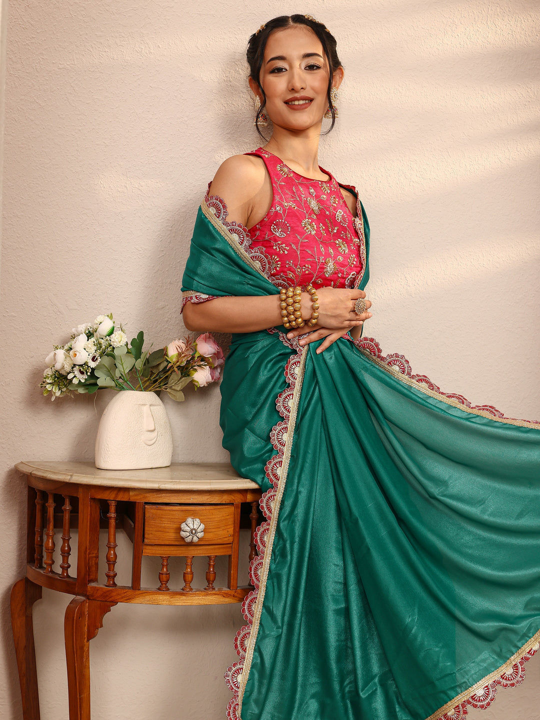 Green Solid Tissue Saree With Unstitched Blouse Piece