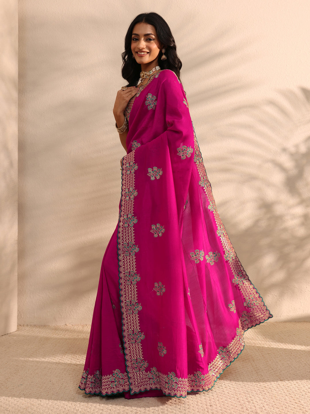 Pink Embellished Silk Blend Saree 
With Unstitched Blouse Piece