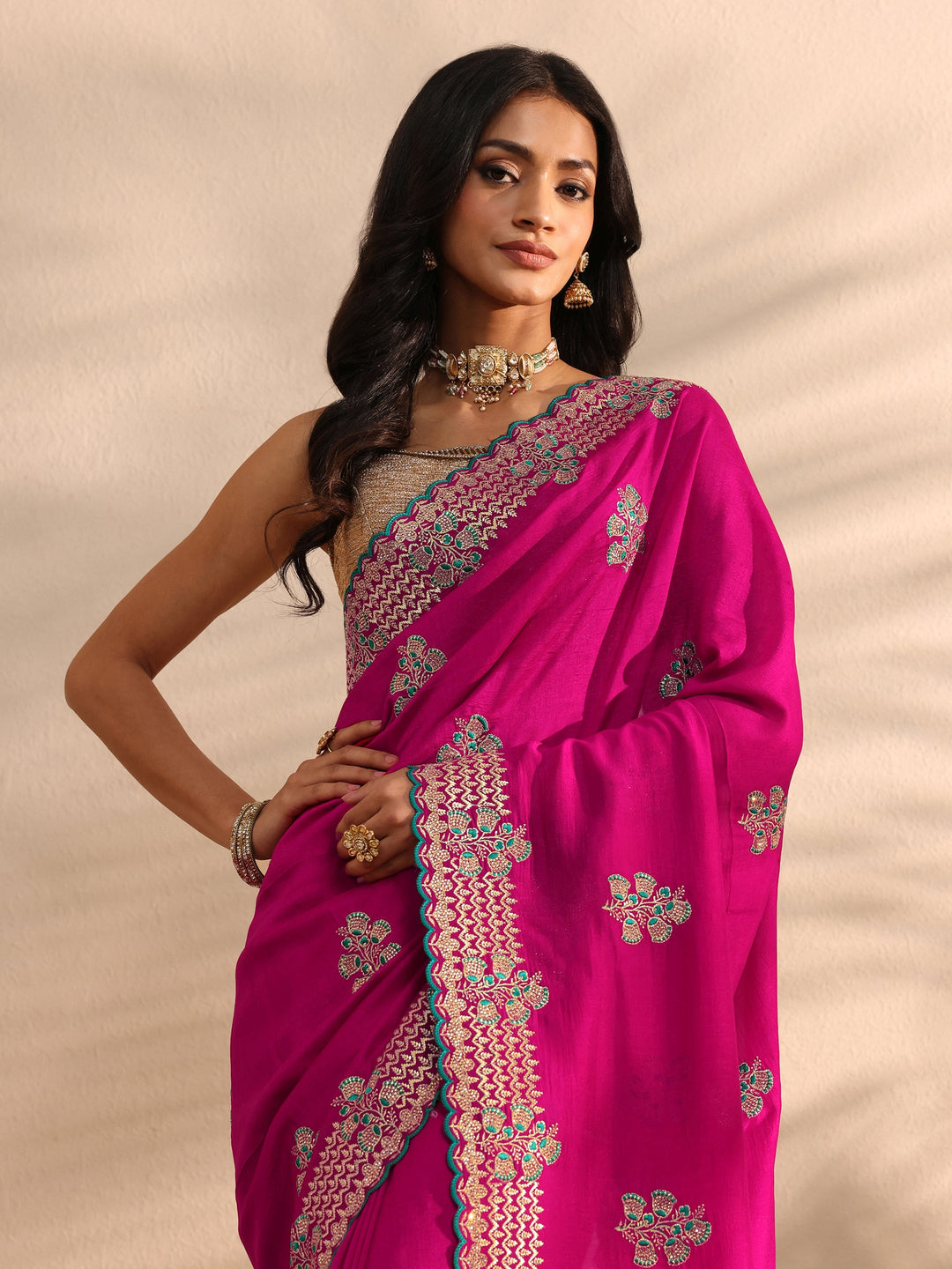 Pink Embellished Silk Blend Saree 
With Unstitched Blouse Piece