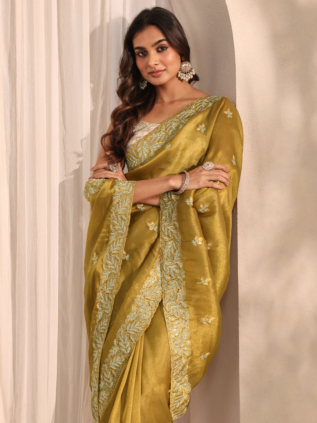 Green Embroidered Silk Blend Saree 
With Unstitched Blouse Piece