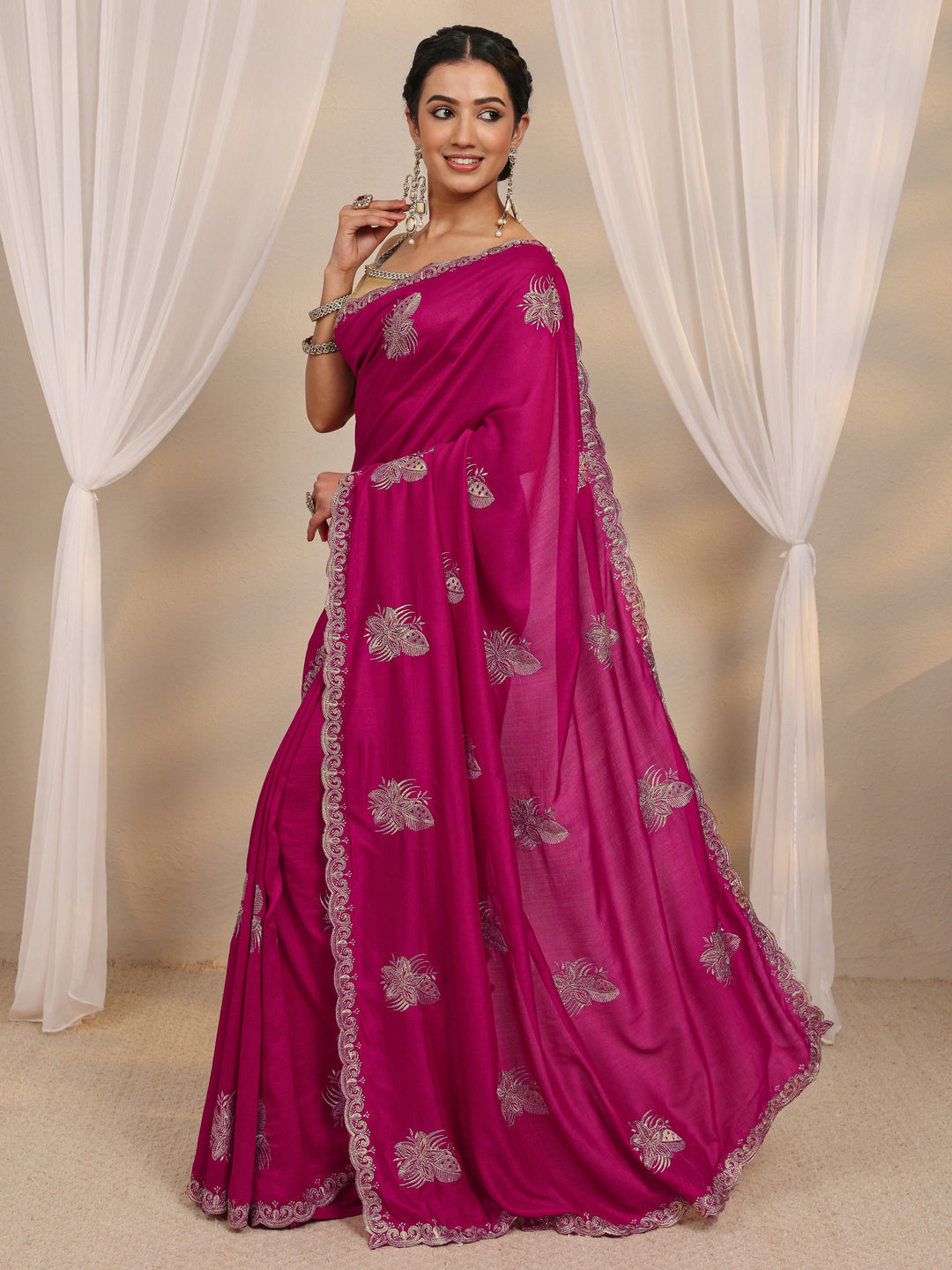 Pink Floral Embellished Silk Blend Saree With Unstitched Blouse Piece