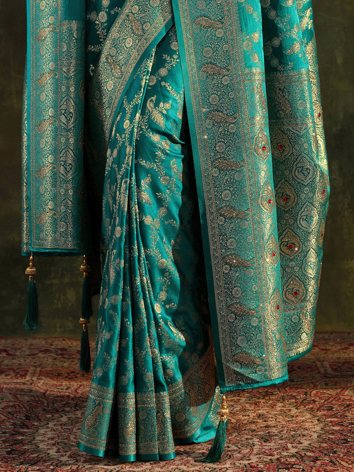 Green Banarasi Silk Saree With Unstitched Blouse And Dupatta
