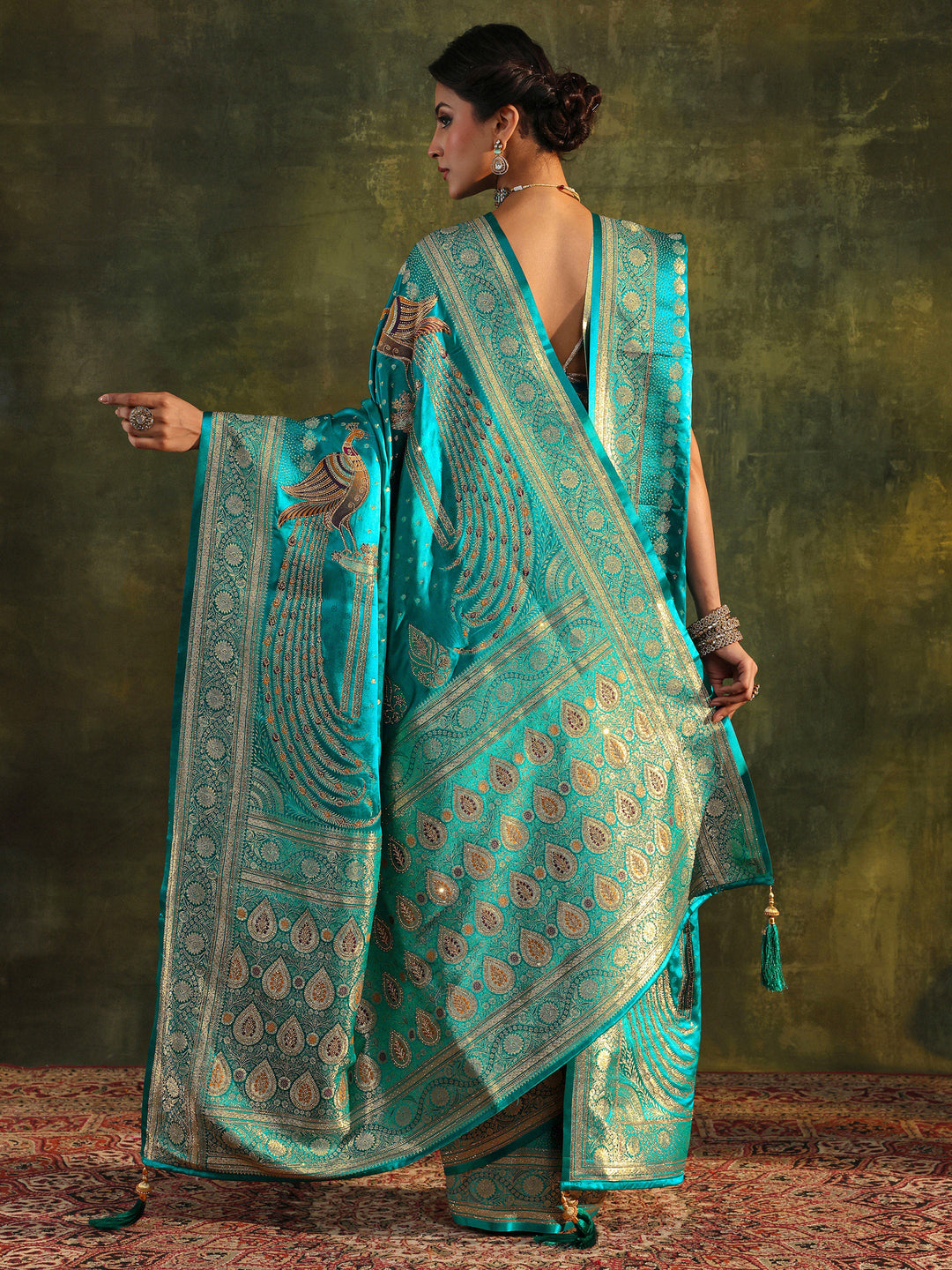 Green Banarasi Silk Saree With Unstitched Blouse And Dupatta