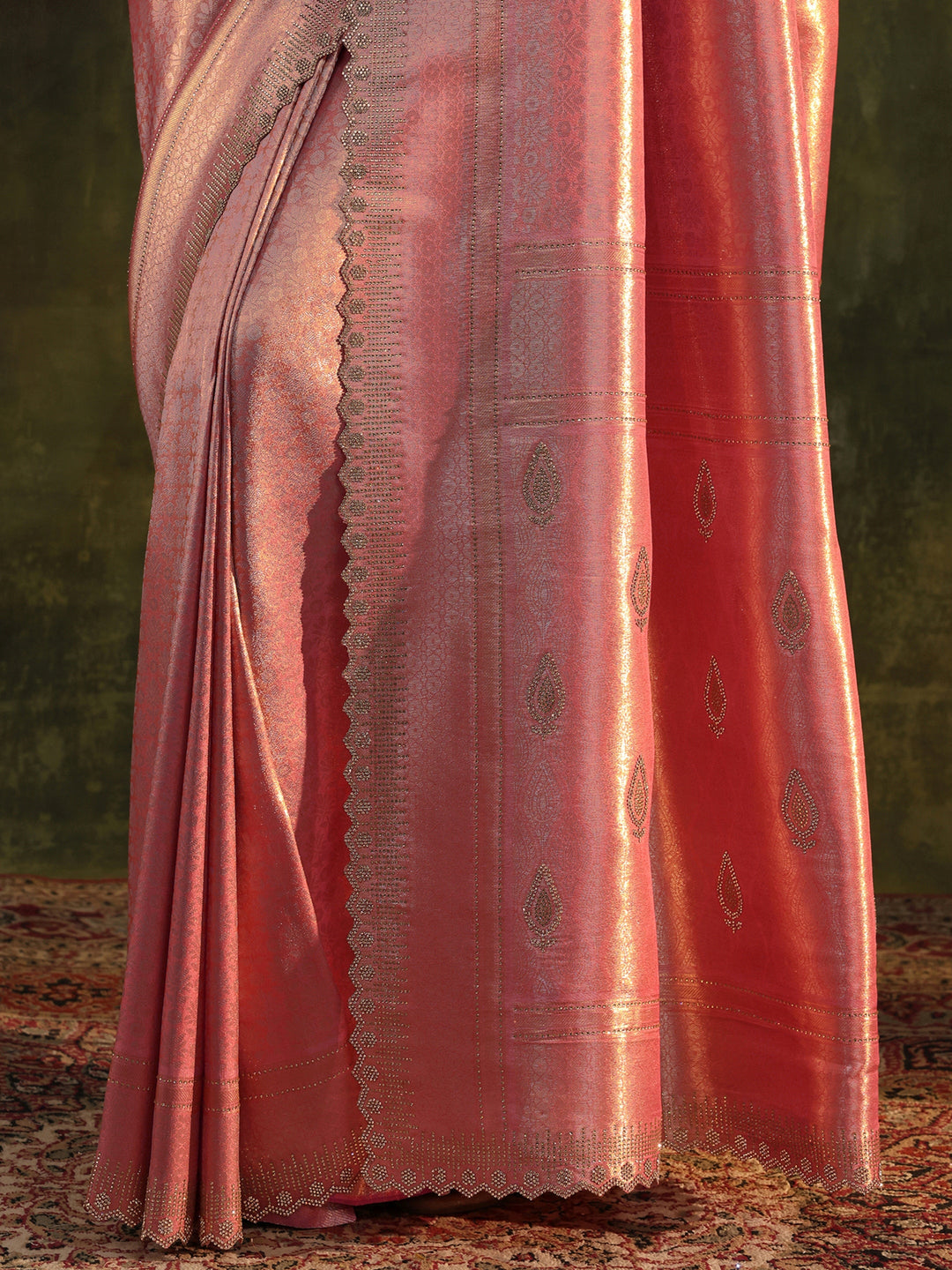 Peach Embellished Silk Saree With Unstitched Blouse Piece