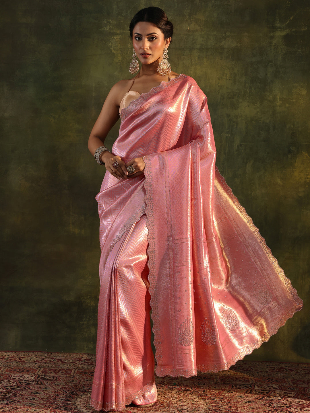 Peach Embellished Silk Saree With Unstitched Blouse Piece