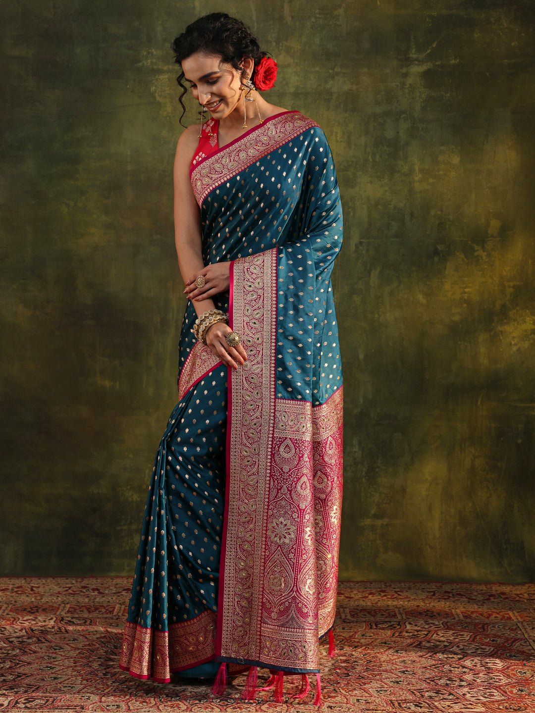 Teal Woven Design Silk Blend Banarasi Saree With Unstitched Blouse Piece