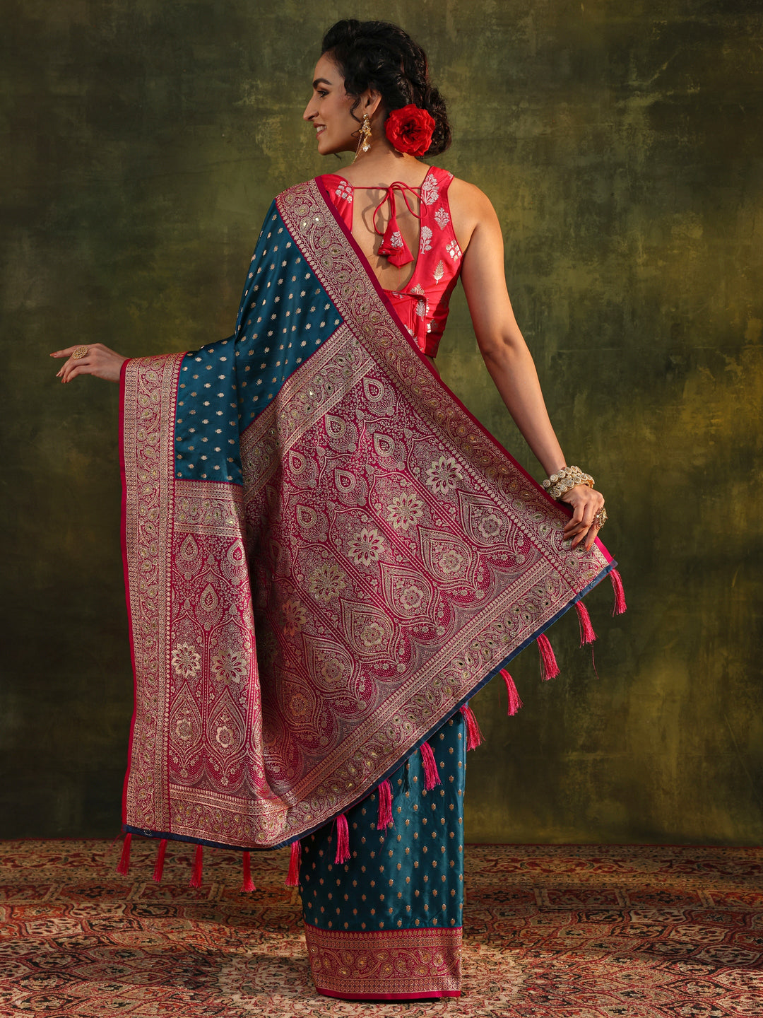 Teal Woven Design Silk Blend Banarasi Saree With Unstitched Blouse Piece