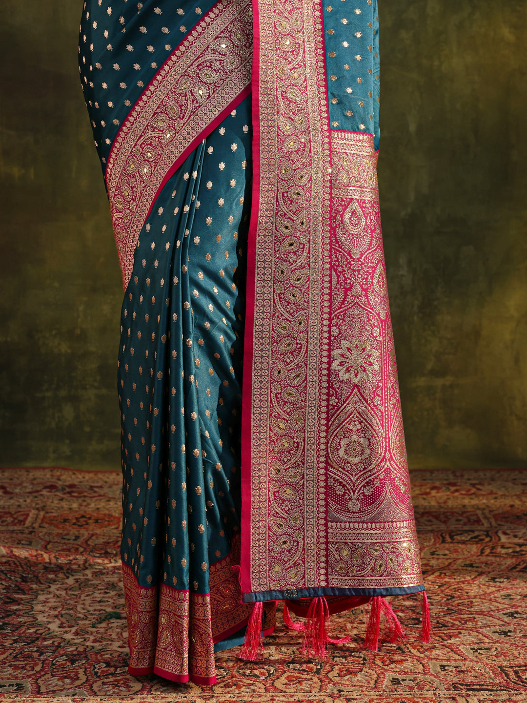 Teal Woven Design Silk Blend Banarasi Saree With Unstitched Blouse Piece