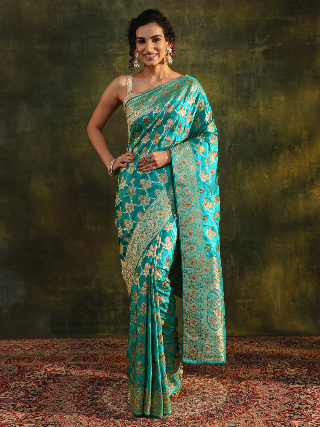 Libas Art Green Woven Design Silk Blend Banarasi Saree With Unstitched Blouse Piece