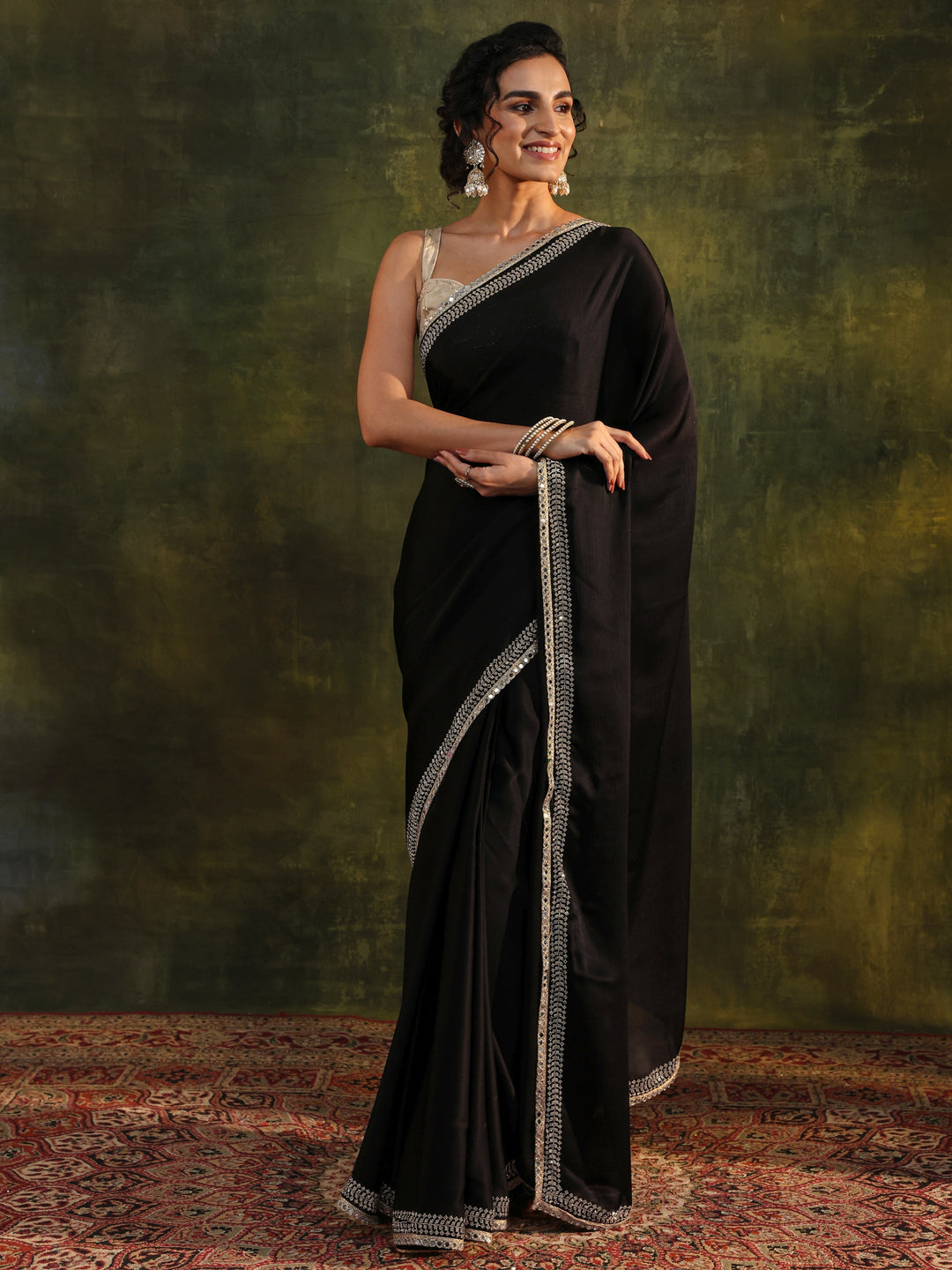 Black Embellished Silk Blend Saree With Unstitched Blouse Piece