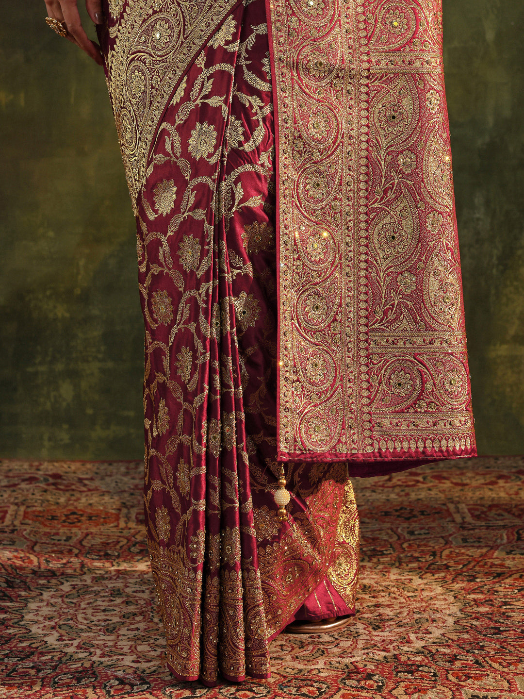 Libas Art Maroon Banarasi Silk Blend Saree With Unstitched Blouse Piece
