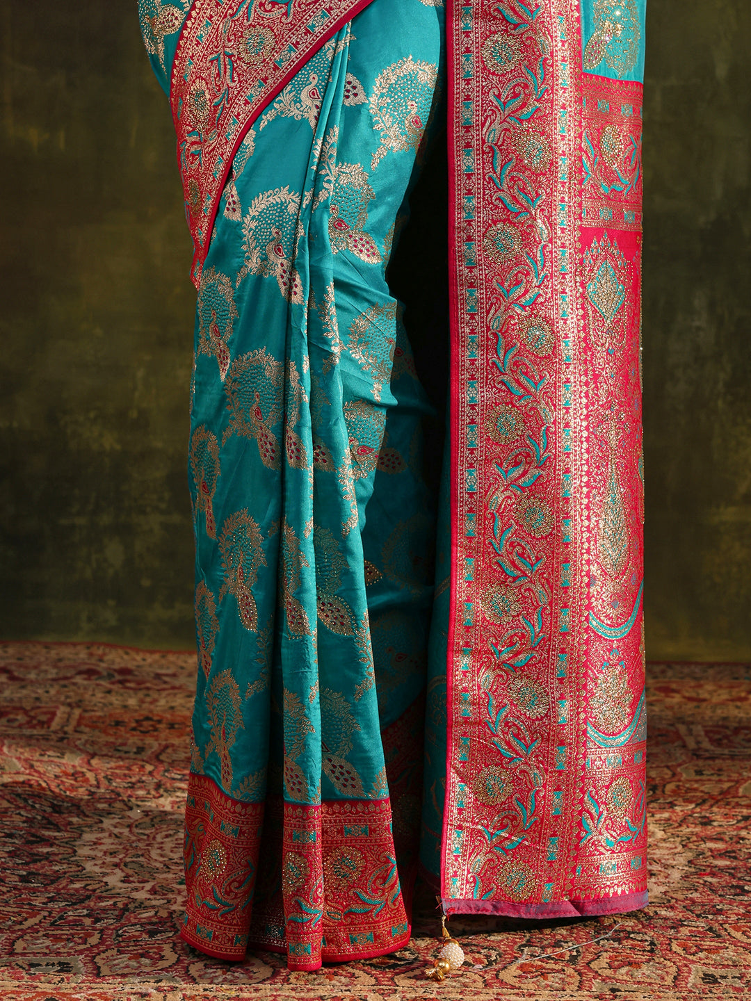Blue Woven Design Silk Blend Banarasi Saree With Unstitched Blouse Piece